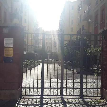 Apartment Underground Rome's *