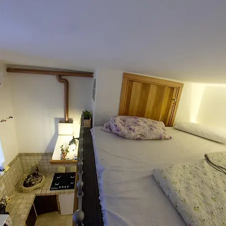 Underground Rome's Rom